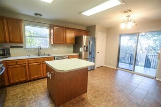 1820 Chinati Mountain Trail in Round Rock, TX - Foto de edificio - Building Photo