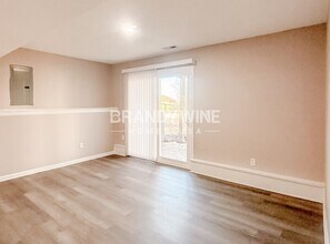 918 SE Kingscross Rd in Blue Springs, MO - Building Photo - Building Photo