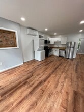 106 Renwick St in Newburgh, NY - Building Photo - Building Photo