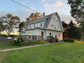 31235 211th Ave in Le Center, MN - Building Photo - Building Photo
