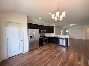 1112 Fairhaven Gtwy in Georgetown, TX - Building Photo - Building Photo