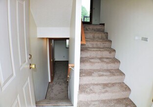 636 Westwinds Dr in Iowa City, IA - Building Photo - Building Photo