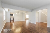 592 Hannah Pl photo'