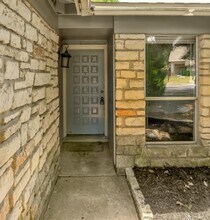 2107 Laura Ct in Round Rock, TX - Building Photo - Building Photo
