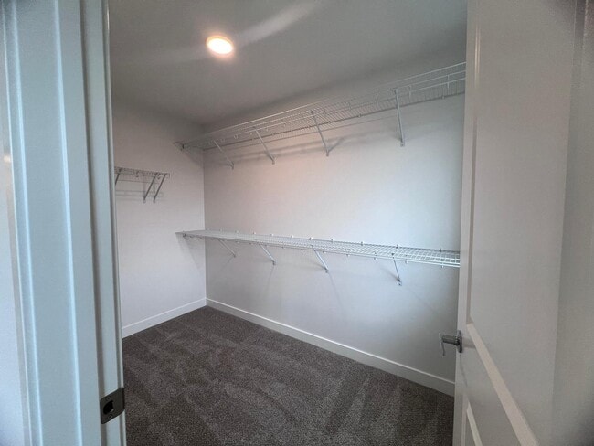 1475 Plum Cir SW in Edmonton, AB - Building Photo - Building Photo