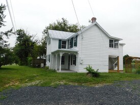 13142 Lord Fairfax Hwy in Boyce, VA - Building Photo