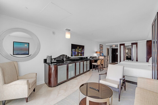 12 Collins Ave, Unit SI ID1540558P