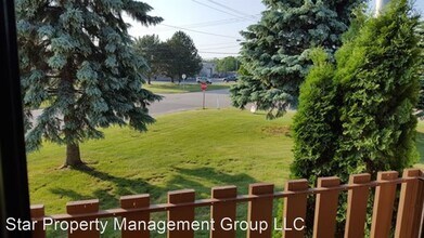512 E Bronson Rd in Seymour, WI - Building Photo - Building Photo