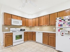 557 N 16th St in Philadelphia, PA - Building Photo - Building Photo