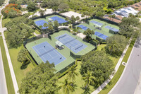 3050 30th Ct in Jupiter, FL - Foto de edificio - Building Photo