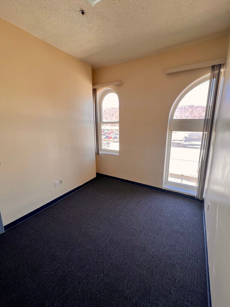 Fifth Street Place Apartments Charleroi, PA Apartments For Rent