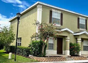 8523 Gablebend Way in Tampa, FL - Building Photo