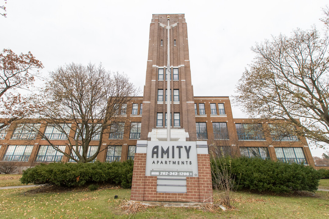 Amity Apartments in West Bend, WI - Building Photo