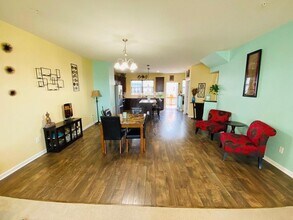 15467 Eames Wy in Apple Valley, MN - Building Photo - Building Photo