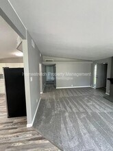 430 Holiday Hl in Florissant, MO - Building Photo - Building Photo