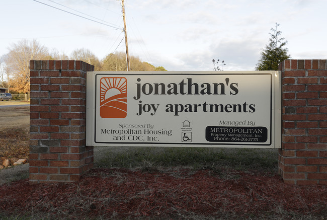 Jonathan's Joy Apartments in Anderson, SC - Foto de edificio - Building Photo