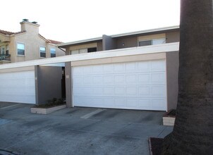 214 14th St in Huntington Beach, CA - Building Photo - Building Photo