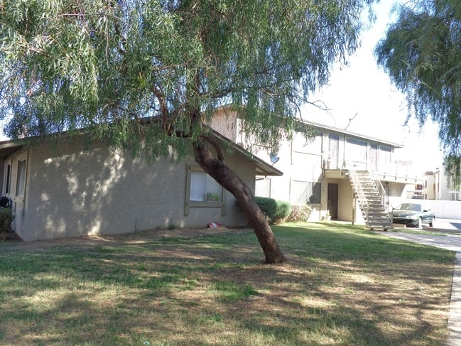 3364 W Harmont Dr in Phoenix, AZ - Building Photo - Building Photo