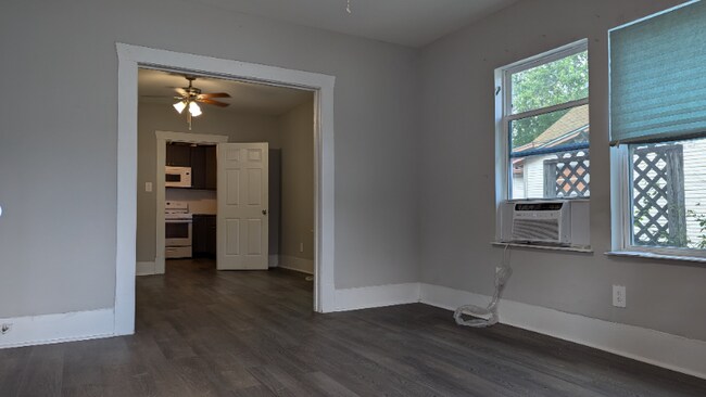 7414 Canal St-Unit -B in Houston, TX - Building Photo - Building Photo