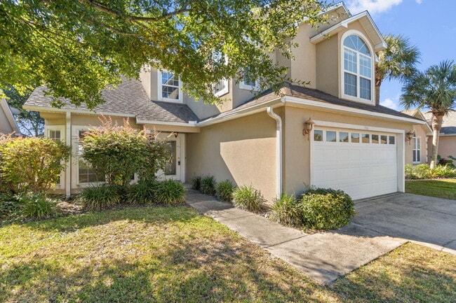 1916 Kadima Cir in Fort Walton Beach, FL - Building Photo - Building Photo