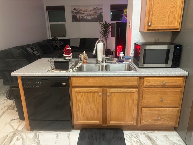 7331 Carrot Ridge St in Las Vegas, NV - Foto de edificio - Building Photo