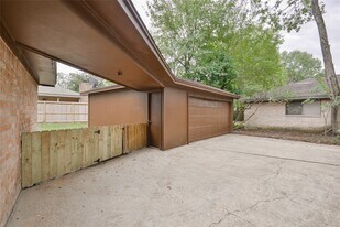 3206 Cascade Creek Dr in Houston, TX - Building Photo