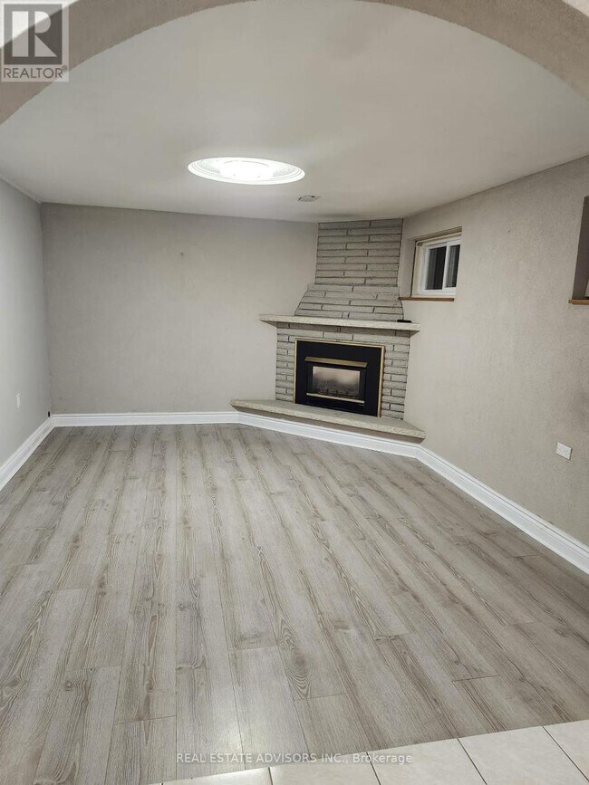 45 Hisey Crescent in Toronto, ON - Building Photo - Building Photo