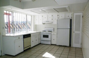9932 Agena Ln in El Paso, TX - Building Photo - Building Photo