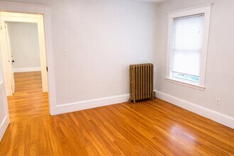 14 Walter St, Unit 1 in Boston, MA - Foto de edificio - Building Photo