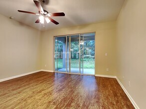 743 Sunny Stroll Dr in Middleburg, FL - Foto de edificio - Building Photo