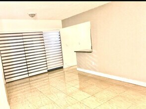 10030 NW 9th St Cir in Miami, FL - Building Photo - Building Photo