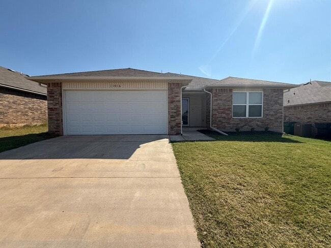 11016 NW 100th St in Yukon, OK - Building Photo - Building Photo