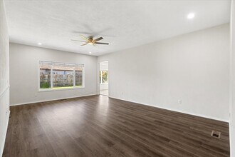 2540 Bethany Ct in Medford, OR - Building Photo - Building Photo