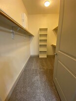 1800 St Joseph Pkwy in Houston, TX - Building Photo