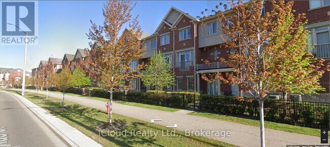 3215 Thomas St in Mississauga, ON - Building Photo - Building Photo