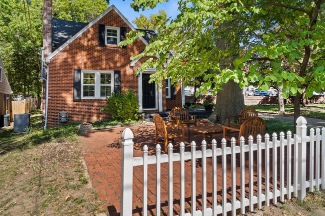 113 Crestmere Ave in Columbia, MO - Building Photo - Building Photo