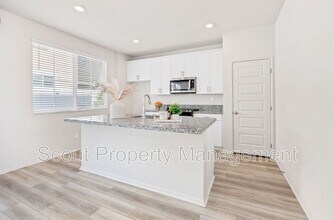 40383 Birchfield Dr in Temecula, CA - Building Photo - Building Photo