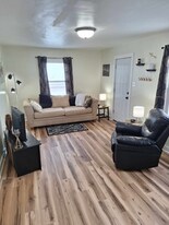 2 W Pacific St in East Helena, MT - Building Photo