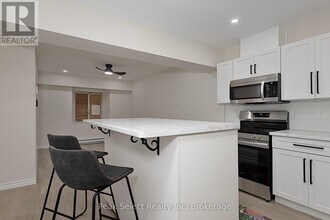 20 Water St S in St Marys, ON - Building Photo - Building Photo