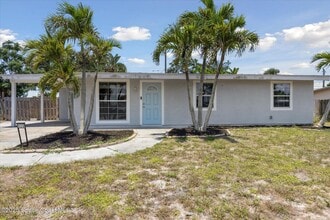 925 Abeto St NE in Palm Bay, FL - Building Photo - Building Photo