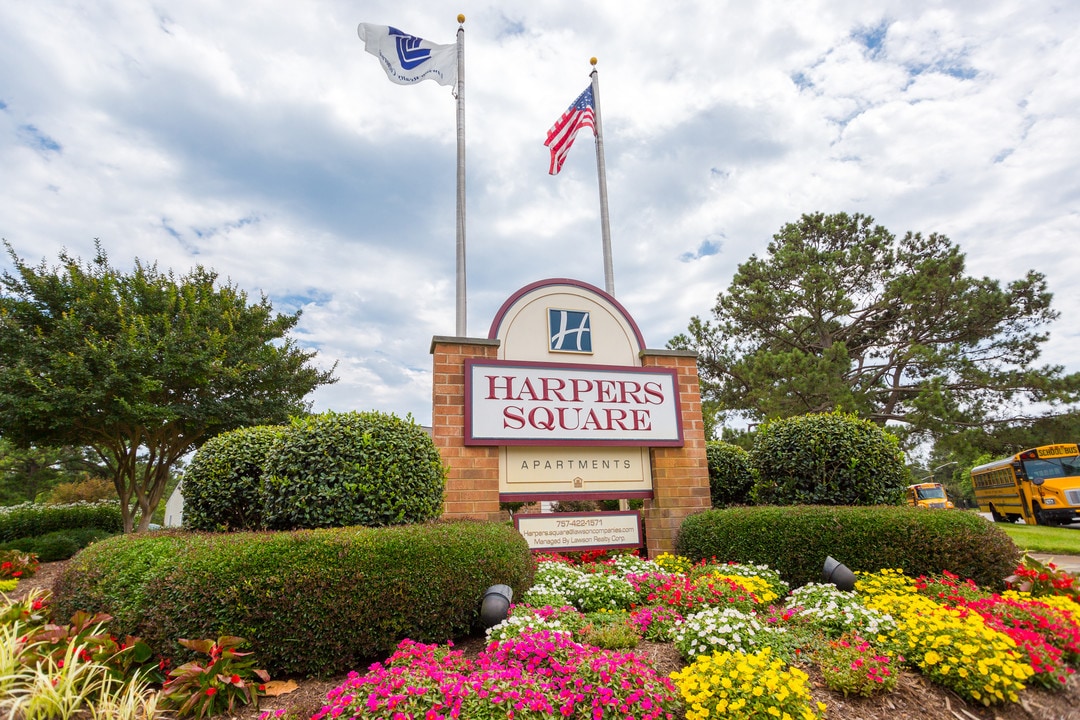 Harpers Square Apartments in Virginia Beach, VA - Building Photo