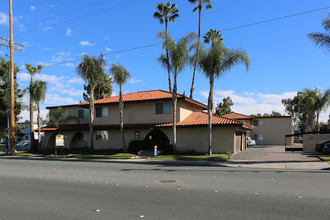 La Paloma in El Cajon, CA - Building Photo - Building Photo