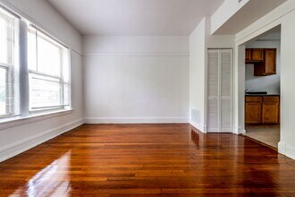 7151-53 S Indiana Ave 200-02 E 72nd St Chicago, IL 60619 in Chicago, IL - Foto de edificio - Building Photo