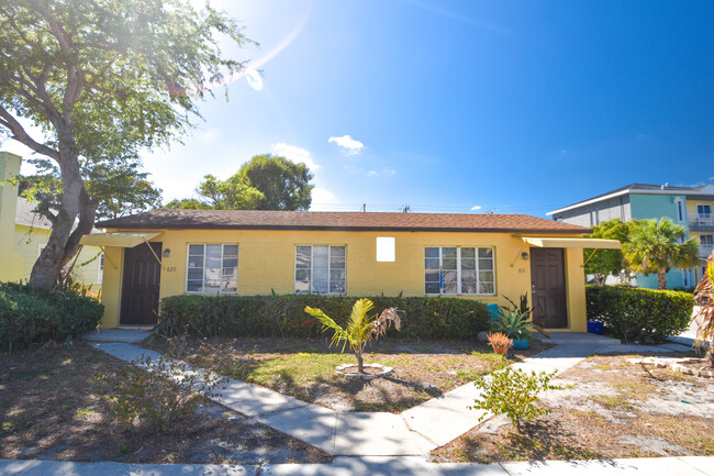 829 N H St in Lake Worth, FL - Building Photo - Building Photo