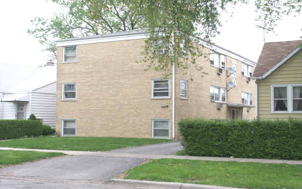 2045 N 18th Ave in Melrose Park, IL - Building Photo - Building Photo