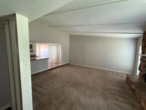 7309 Oakstone Dr in Dallas, TX - Building Photo - Building Photo