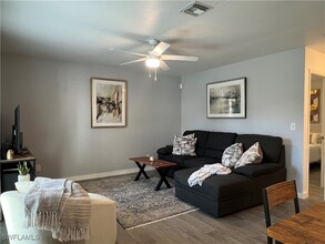3372 Alouette Cir in Ft. Myers, FL - Foto de edificio - Building Photo