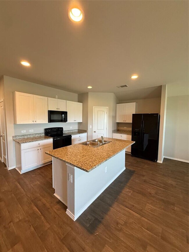 13105 Brahmin Dr in Austin, TX - Building Photo - Building Photo