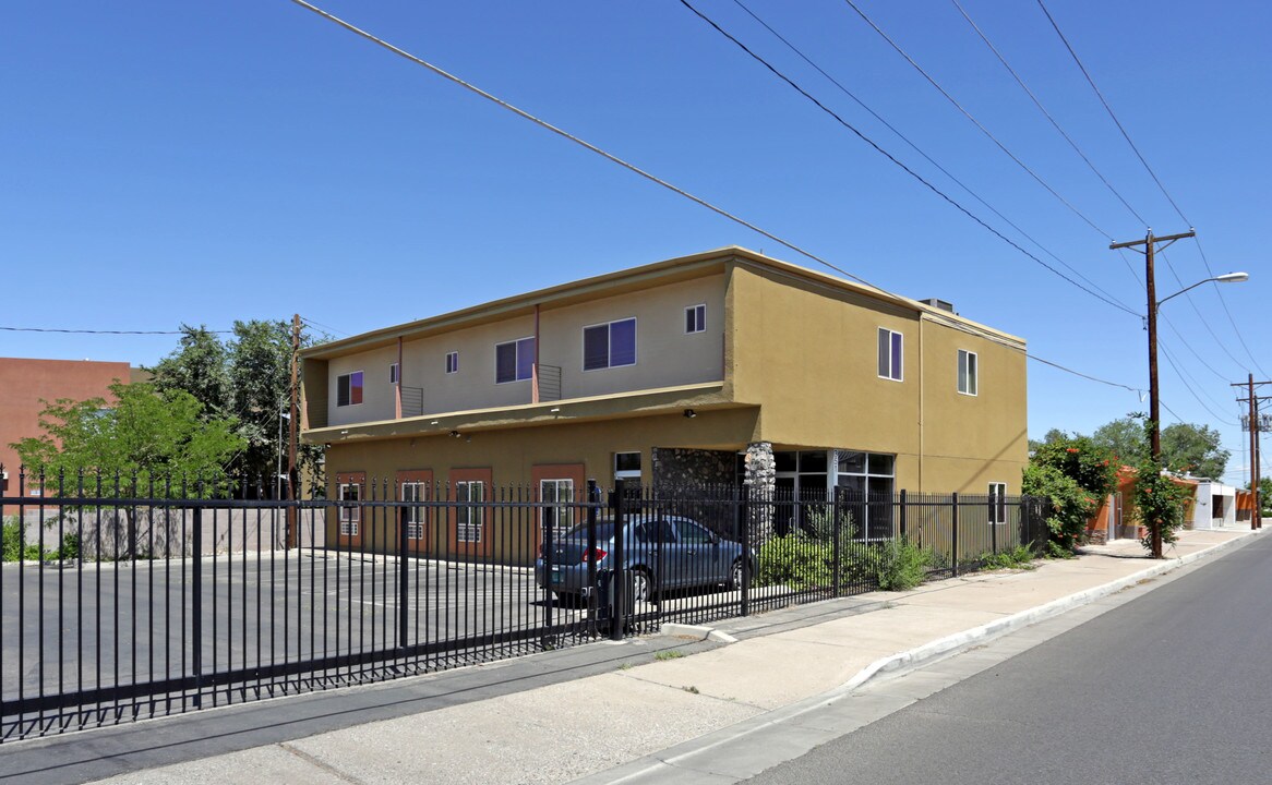 351 Washington St SE in Albuquerque, NM - Building Photo