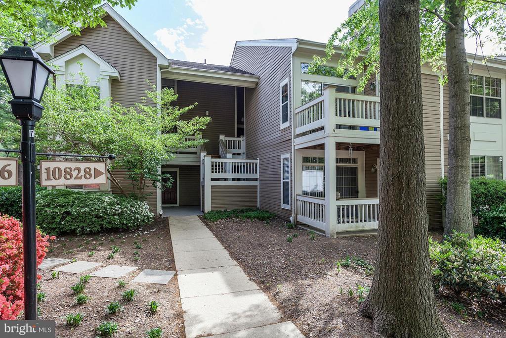 10828 Antigua Terrace in North Bethesda, MD - Building Photo
